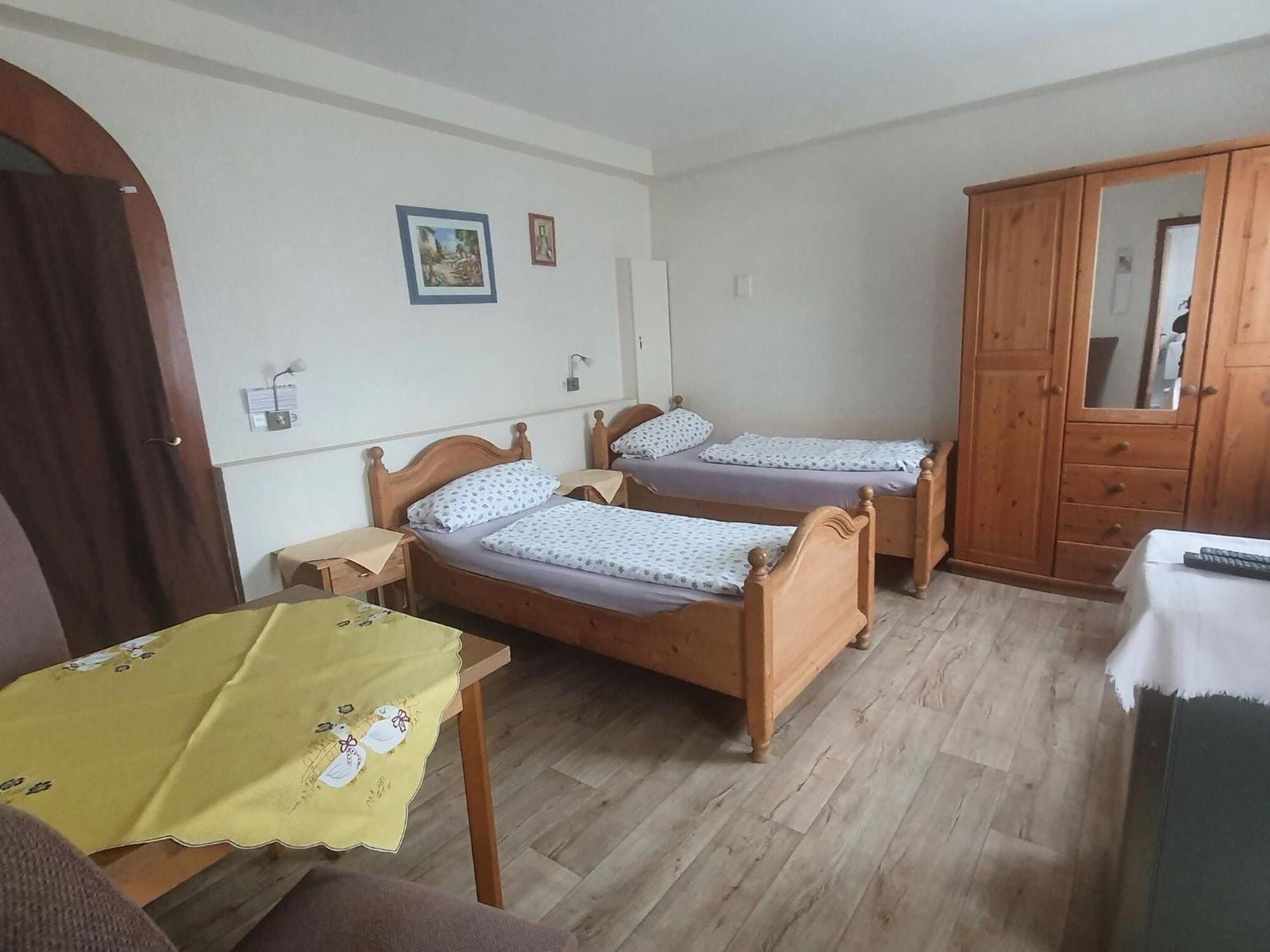 Large Detached Holiday Home In Hesse With Private Garden And Terrace هومبرغ المظهر الخارجي الصورة